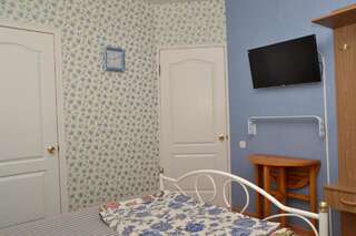 Отель Елки  Коктебель Двухместный номер Делюкс с 1 кроватью (для 2 взрослых и 1 ребенка)-2